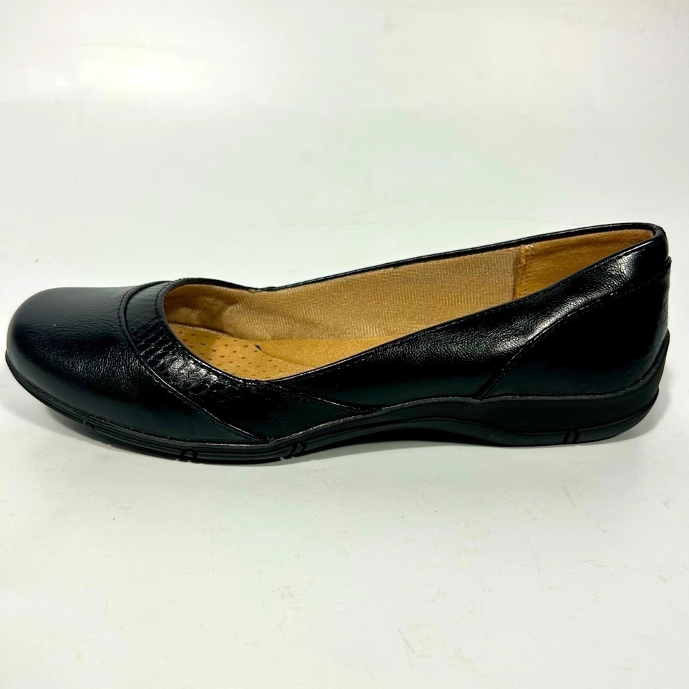 NWOB Life Stride Soft System Deja Vu Career Flats Size 7 Black